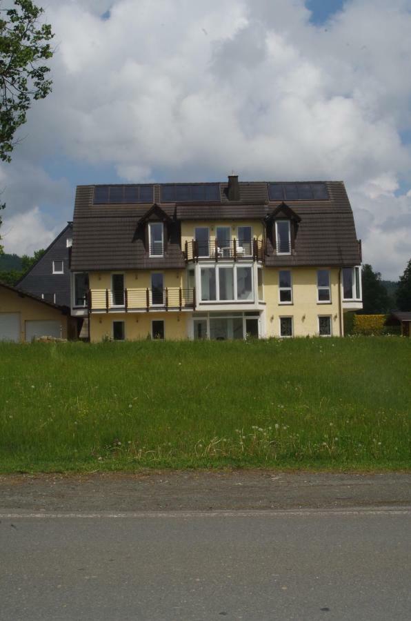 Das Gelbe Haus 3 Appartement Winterberg Buitenkant foto